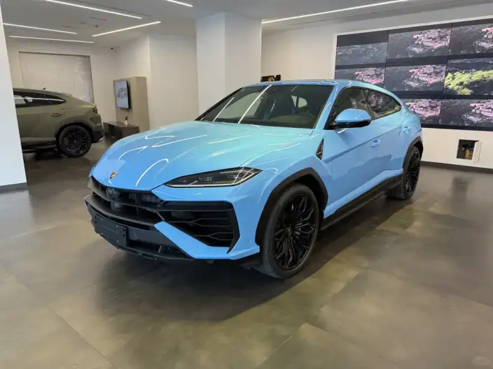 Urus SE 2025 Model 4.0T Standard Model