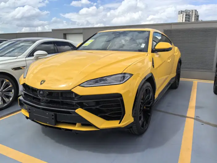 Urus SE 2025 Model 4.0T Standard Model