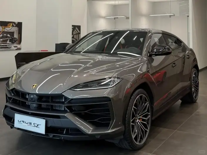 Urus SE 2025 Model 4.0T Standard Model
