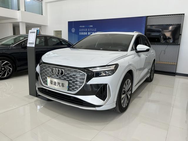 Audi Q4 e-tron 2024 40 e-tron – фото 1