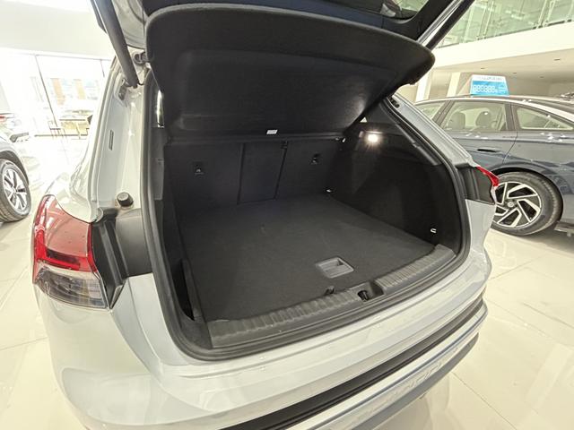 Audi Q4 e-tron 2024 40 e-tron – фото 5