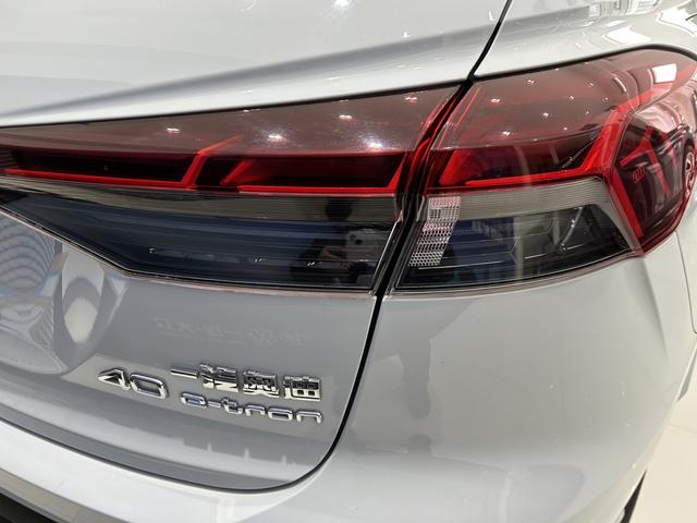 Audi Q4 e-tron 2024 40 e-tron – фото 11
