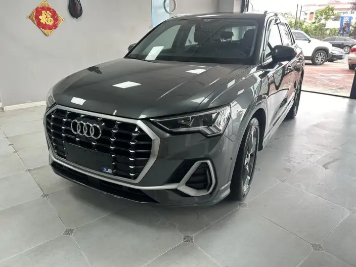 AUDI Q3 2022 Model 35 TFSI Fashion Dynamic Model
