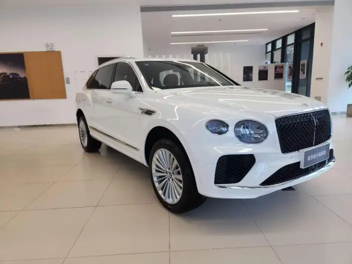 Bentayga 2026 Model 4.0T V8 Long wheelbase Edition