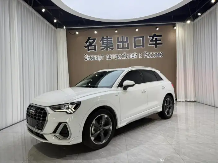 AUDI Q3 2023 Model 35 TFSI Fashion Dynamic Model