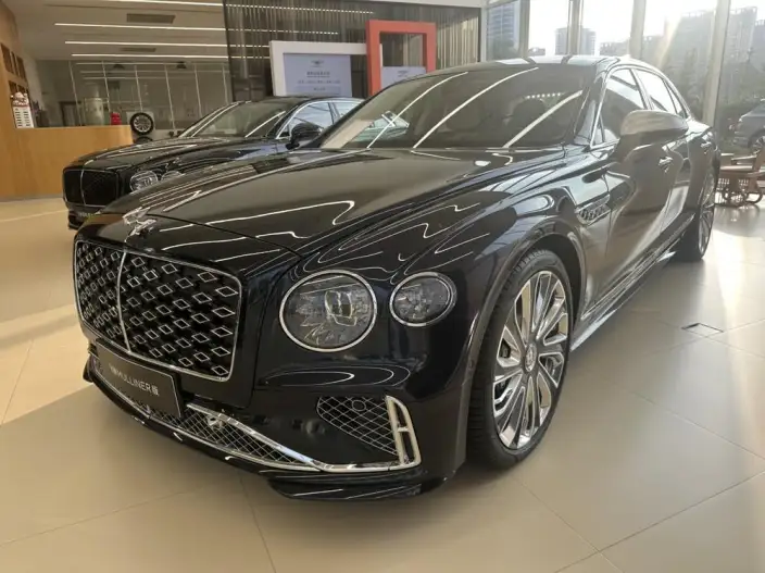 Bentley Flying Spur 2025 Model 4.0T V8 Mulliner