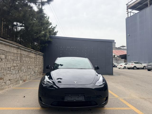Tesla Model Y 2022 Facelift RWD – фото 2