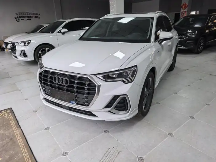 AUDI Q3 2023 Model 35 TFSI Fashion Dynamic Model