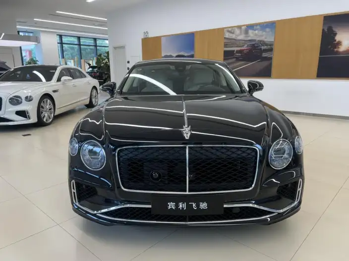 Bentley Flying Spur 2026 Model 4.0T V8 Standard Edition