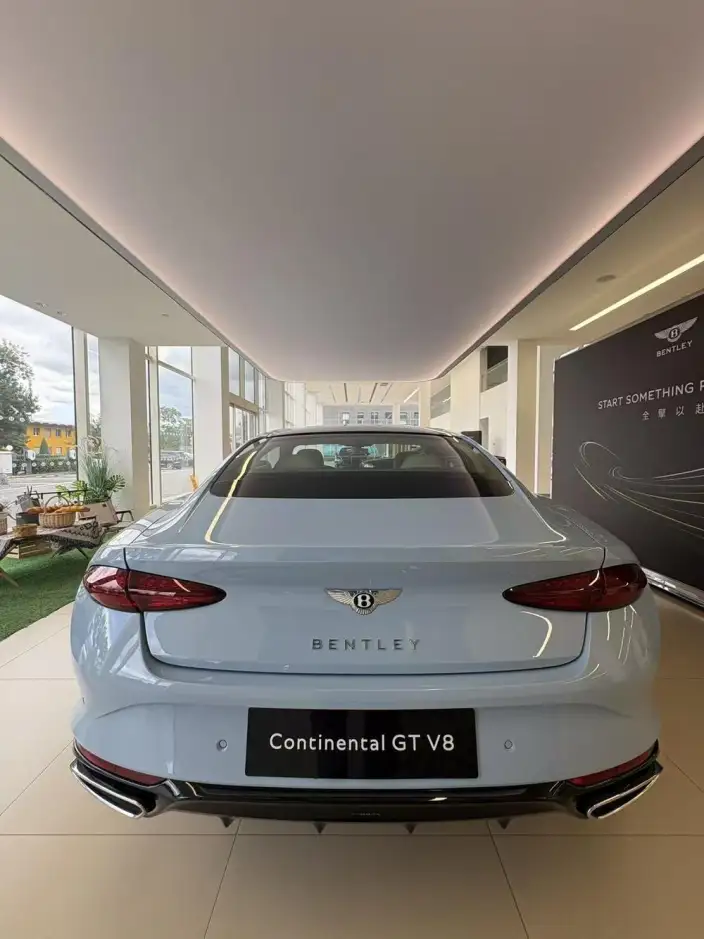 Continental PHEV 2026 Model GT