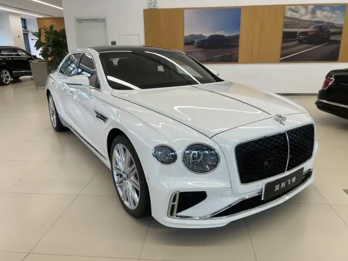 Bentley Flying Spur 2026 Model 4.0T V8 Standard Edition