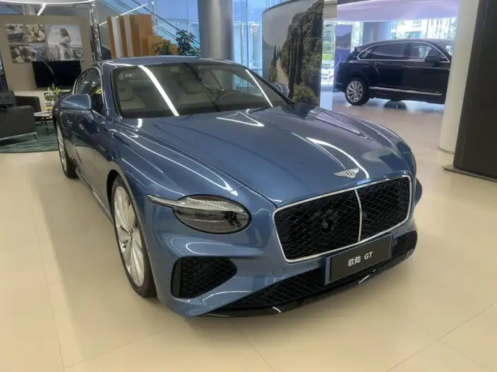 Continental PHEV 2026 Model GT