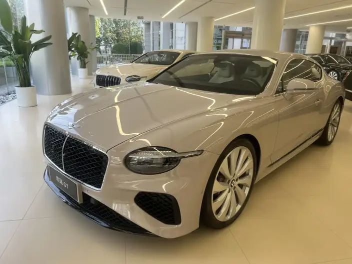 Continental PHEV 2026 Model GT