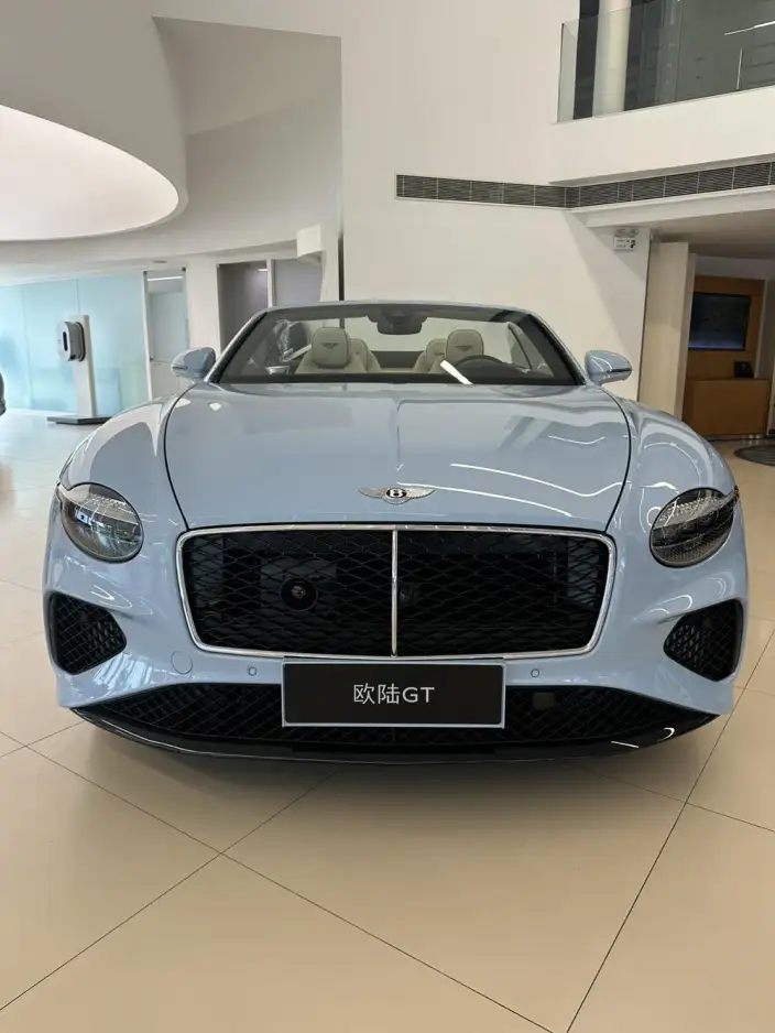 Continental PHEV 2026 Model GT Convertible Edition