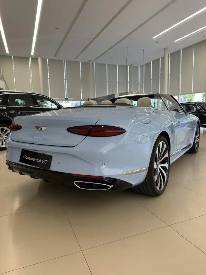 Continental PHEV 2026 Model GT Convertible Edition