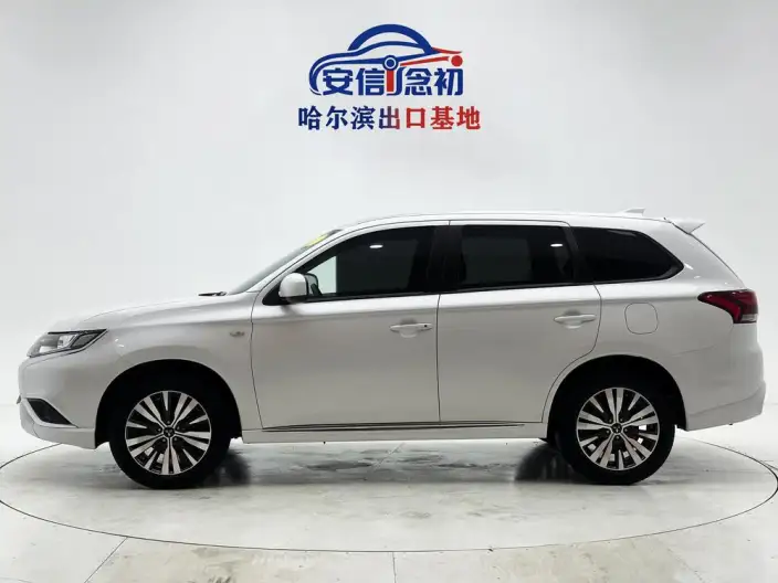 Mitsubishi Outlander 2021 Model 2.0L 2WD Smooth Ride Edition 5 seat