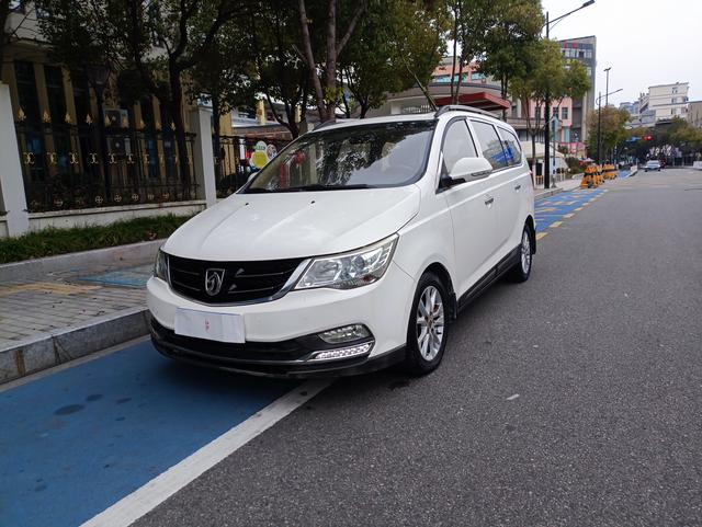 Baojun 730 2016 1.5T Manual Luxury 7-seat – фото 1