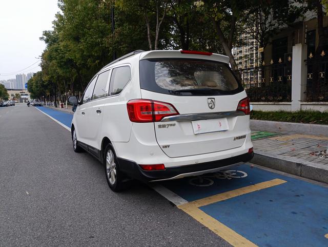 Baojun 730 2016 1.5T Manual Luxury 7-seat – фото 4