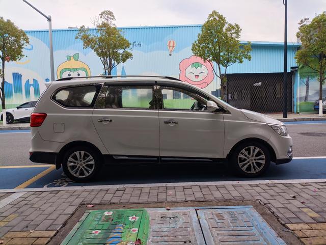 Baojun 730 2016 1.5T Manual Luxury 7-seat – фото 8