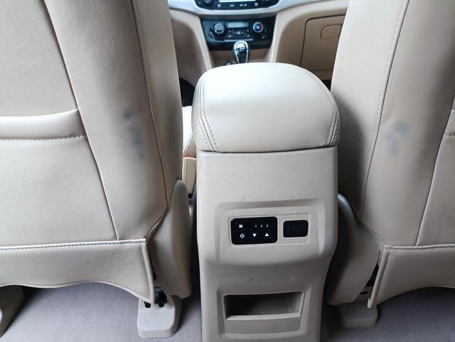 Baojun 730 2016 1.5T Manual Luxury 7-seat – фото 17
