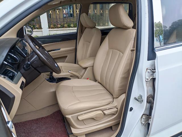 Baojun 730 2016 1.5T Manual Luxury 7-seat – фото 26