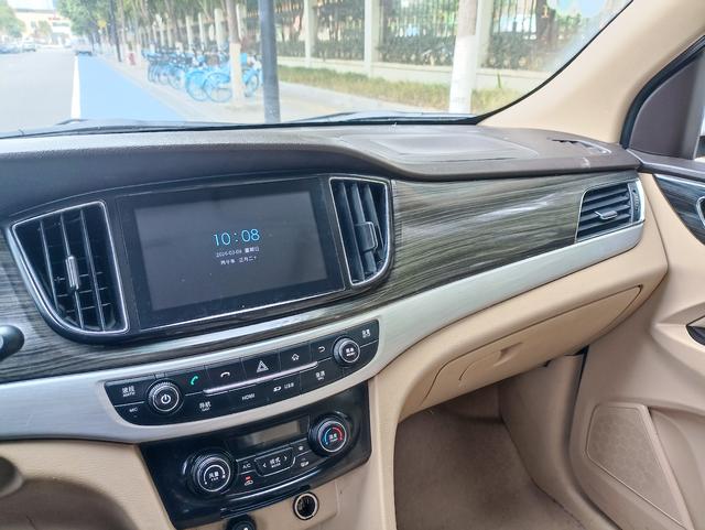 Baojun 730 2016 1.5T Manual Luxury 7-seat – фото 33