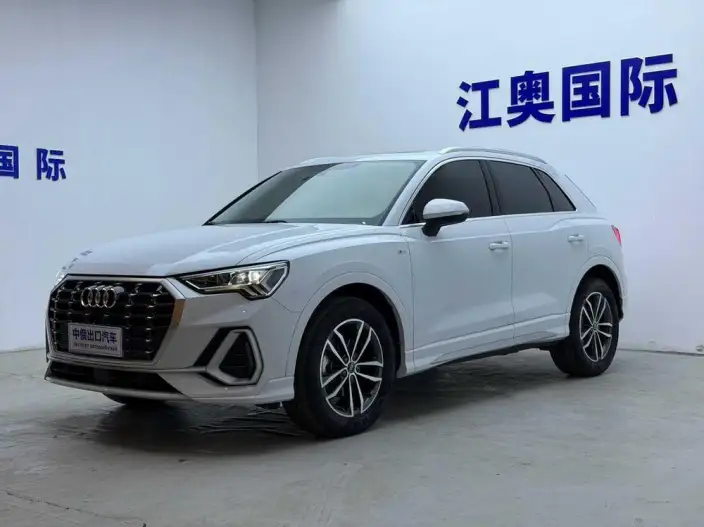 AUDI Q3 2022 Model 35 TFSI Enterprising Dynamic Model