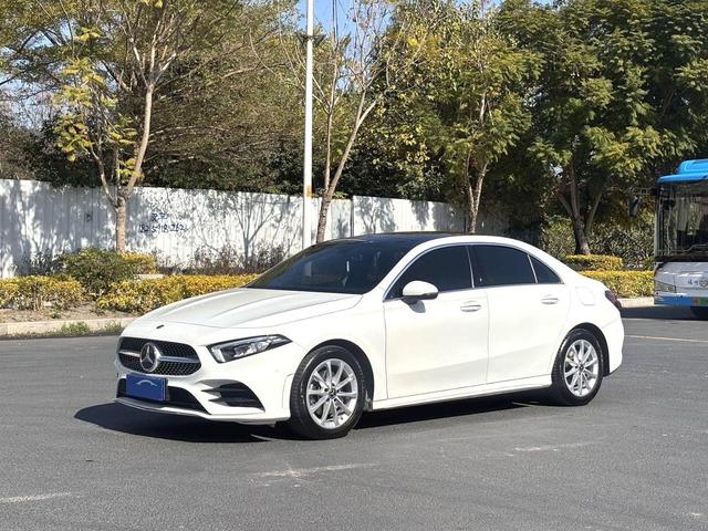 Mercedes-Benz A-class Модель 2020 года A 200 L Sports sedan – фото 1