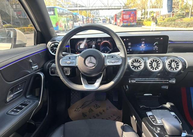 Mercedes-Benz A-class Модель 2020 года A 200 L Sports sedan – фото 8