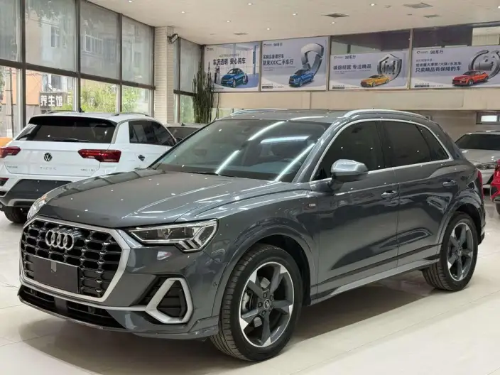 AUDI Q3 2023 Model 35 TFSI Fashion Dynamic Model