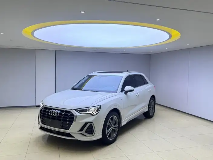 AUDI Q3 2022 Model 35 TFSI Fashion Dynamic Model