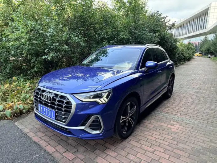 AUDI Q3 2022 Model 35 TFSI Fashion Dynamic Model