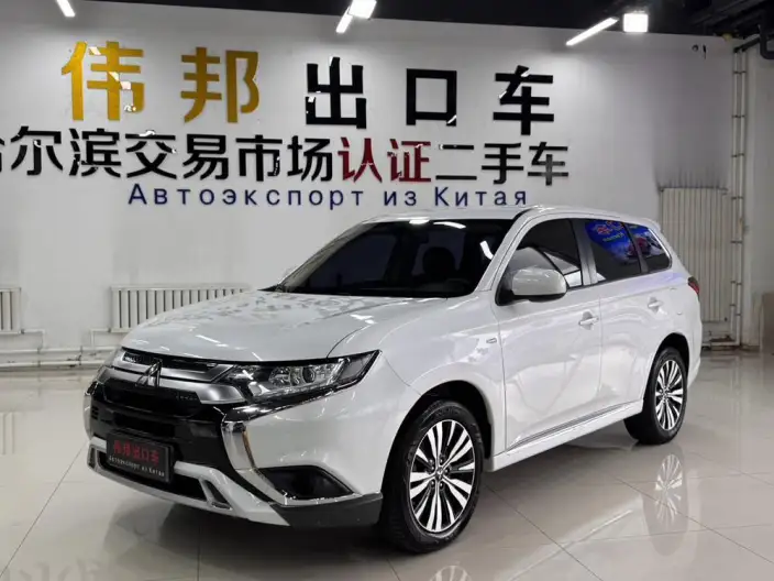 Mitsubishi Outlander 2021 Model Facelift 2.0L 2WD Smooth Ride Edition 5 seat
