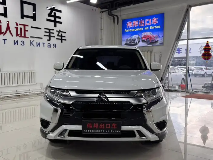 Mitsubishi Outlander 2021 Model Facelift 2.0L 2WD Smooth Ride Edition 5 seat