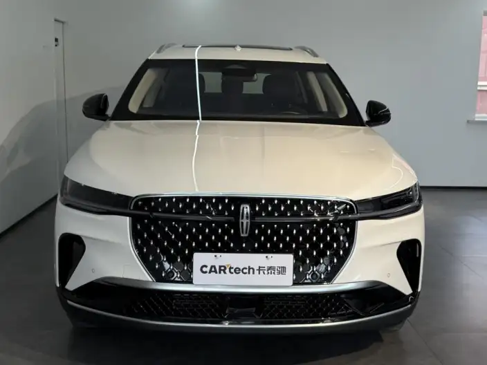 Nautilus 2023 Model 2.0T 4WD Exclusive Edition