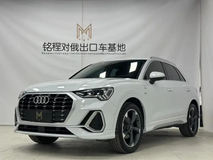 AUDI Q3 2022 Model 35 TFSI Fashion Dynamic Model