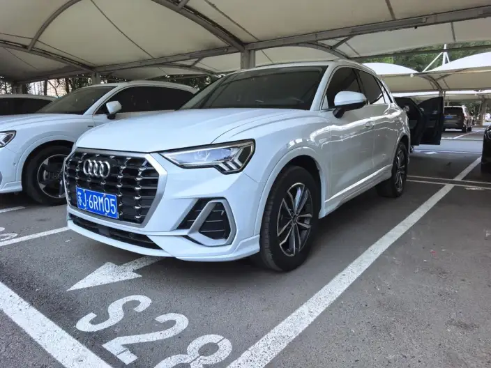 AUDI Q3 2022 Model 35 TFSI Fashion Dynamic Model