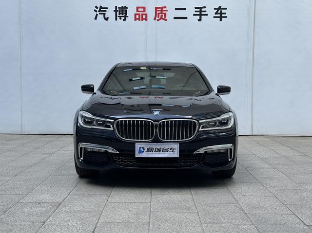BMW 7 Series Модель 2018 года 740Li Leading M Sports Set – фото 2