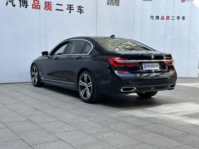 BMW 7 Series Модель 2018 года 740Li Leading M Sports Set – фото 17
