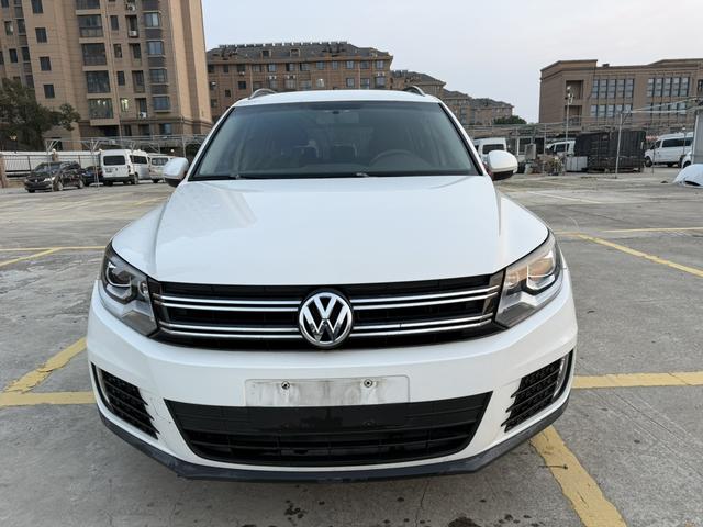 Volkswagen Tiguan 2015 1.8TSI Automatic 2WD Style – фото 2