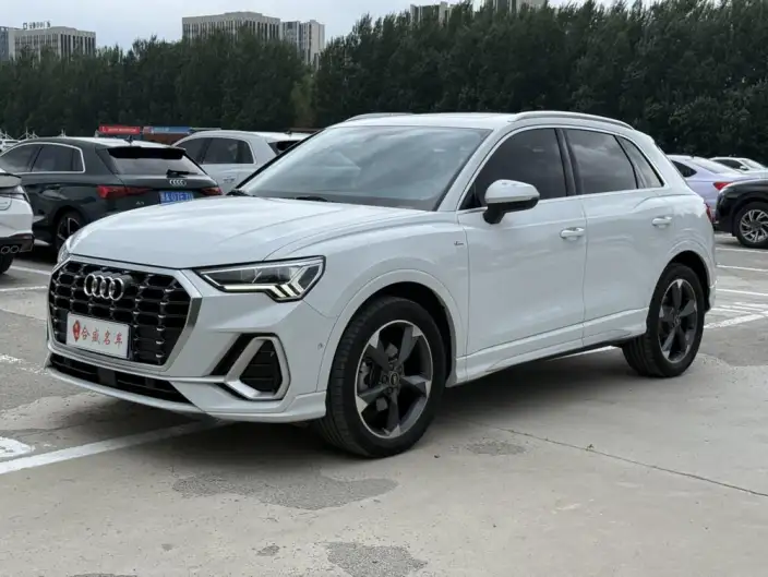 AUDI Q3 2022 Model 35 TFSI Fashion Dynamic Model