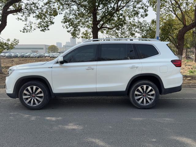 Roewe RX8 Модель 2019 года 30T 2WD Superior Ultimate Edition – фото 3
