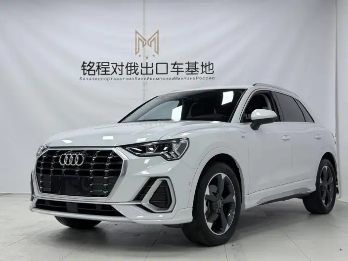 AUDI Q3 2022 Model 35 TFSI Fashion Dynamic Model