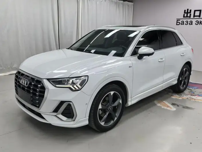 AUDI Q3 2022 Model 35 TFSI Fashion Dynamic Model