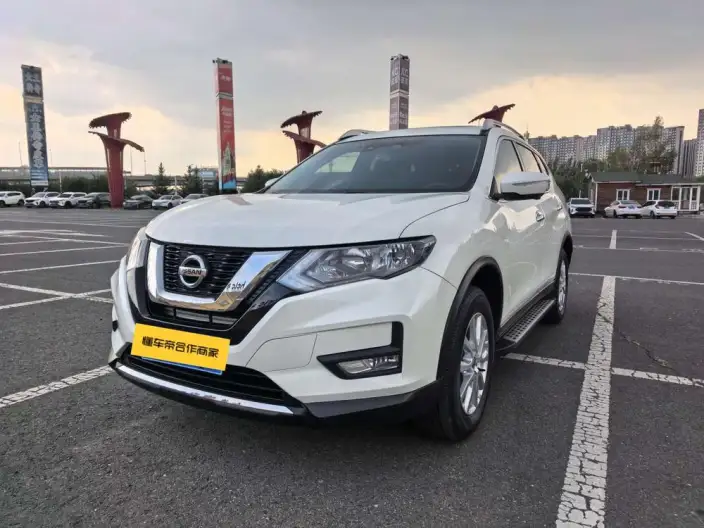 Nissan X-Trail 2023 Model Classic Edition 2.0L 2WD Smart Connect Comfort Edition