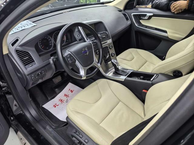 Volvo XC60 Imported 2013 T6 AWD Comfort – фото 2