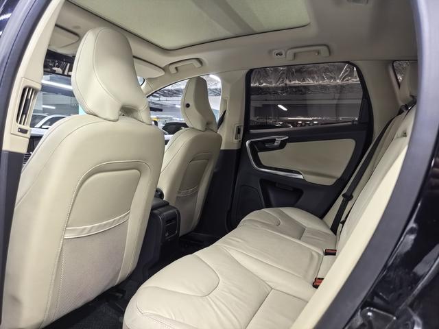 Volvo XC60 Imported 2013 T6 AWD Comfort – фото 3