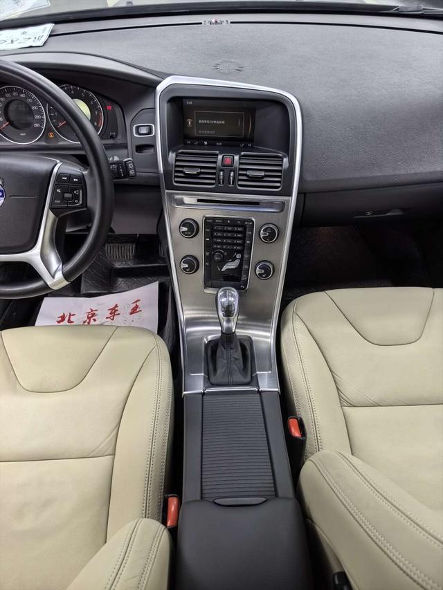 Volvo XC60 Imported 2013 T6 AWD Comfort – фото 6