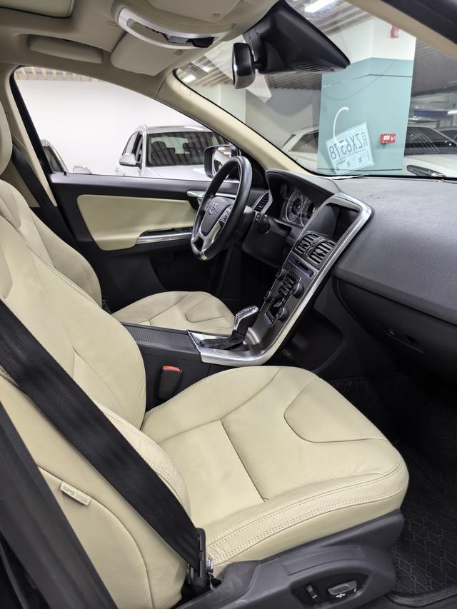 Volvo XC60 Imported 2013 T6 AWD Comfort – фото 10