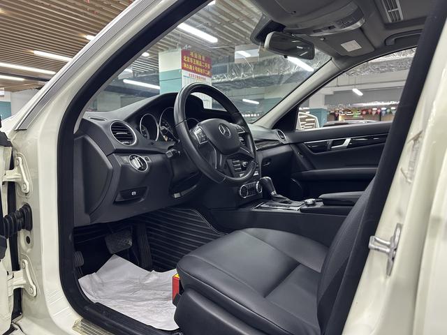 Mercedes-Benz C-Class 2011 модификация C 180K Classic тип – фото 10